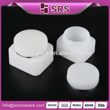 Neuer Entwurf SGS zertifiziertes kosmetisches Glas für Haut-Sorgfalt, weißes Creme-Glas-quadratische Form 30ml 50ml einfaches PP-Creme-Glas